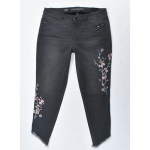 Lane Bryant Floral Embroidered Fray Hem Ankle Jean